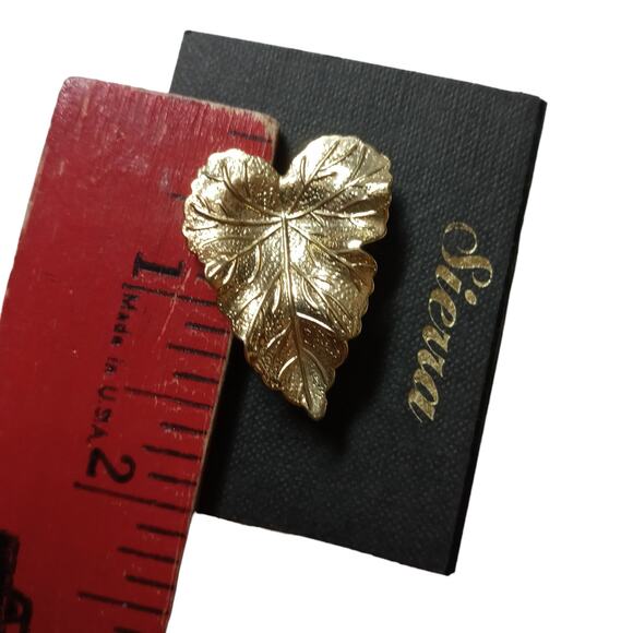 Sierra Gold Tone Leaf Brooch Fall Fashion Textured VTG - Picture 7 of 9